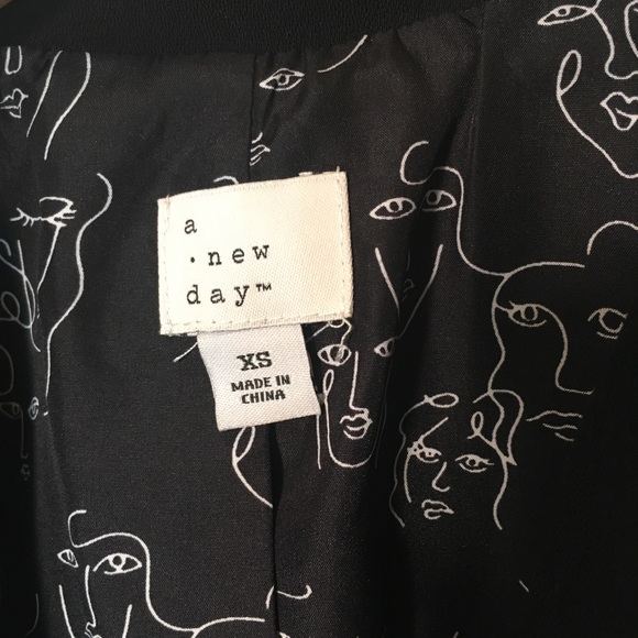 A New Day EUC classic black one-button blazer. - Picture 2 of 4